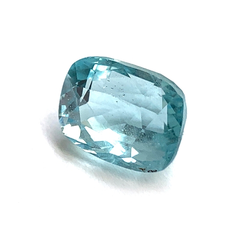 49 - A loose cut aquamarine stone, approx. 1.9g and 18x9x10mm