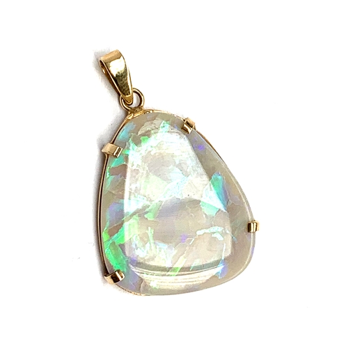 67 - A 14ct gold and opal slice pendant, 2.5cmL, 4.1g