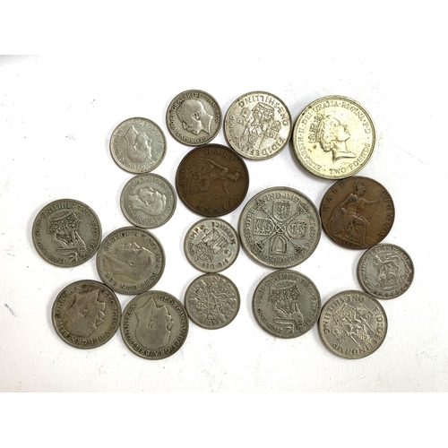 29 - A quantity of pre and post decimal British coins to include pre 1947 silver coins, Coinage of Great ... 