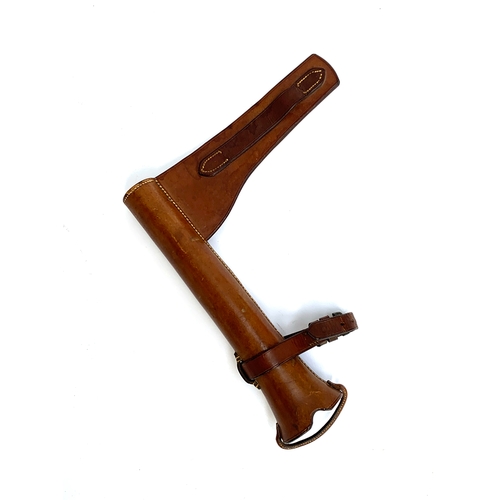 91 - A leather horn case with saddle attachment, in excellent condition, 25cm long