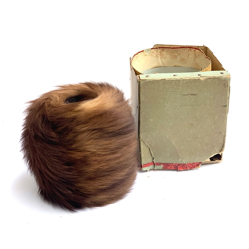 726 - A ladies fox fur hand muffler, approx. 23cm long