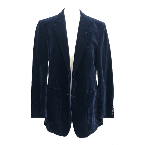 995 - A single breasted navy velvet smoking jacket, approx. 38