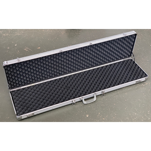 350 - An aluminium flight case for sporting guns, 135x34x15cm