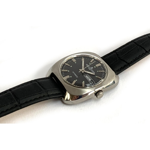 12 - A Jaeger leCoultre Club stainless steel day date automatic gent's wrist watch, with baton numerals o... 