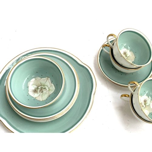 113 - A Susie Cooper 'Azalea' part tea service, 16pcs