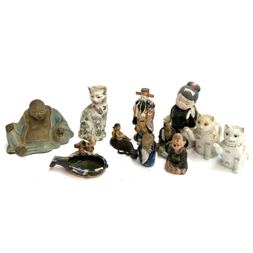 138 - A quantity of Chinese and Japanese ceramic figures (af)