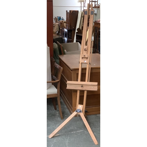 909 - A Winsor & Newton floorstanding easel