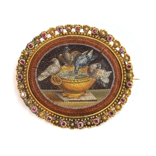 8 - A fine 19th century Italian micro mosaic brooch depicting Pliny's doves, in a yellow metal classical... 