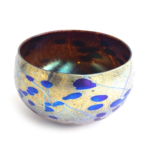 249 - A 20th century Carin Von Drehle iridescent art glass bowl, signed and dated 1988 to base, 14cm diame... 