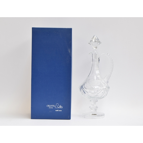 259 - Cristal taillé main 24% Pbo hand cut crystal decanter, boxed, 43cm high

Provenance: from the collec... 