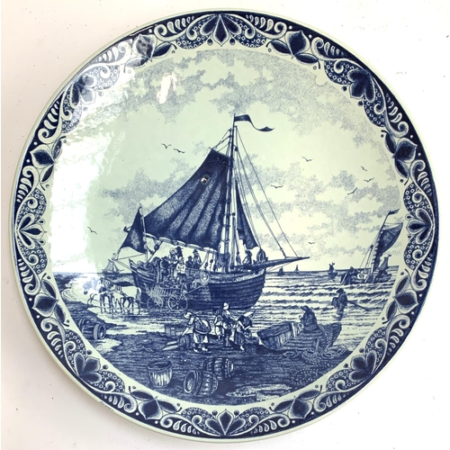 834 - A large Delft Blauw Mastricht charger, 39.5cmD