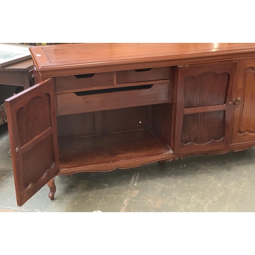 752 - A hardwood sideboard, four doors opening to various shelves and drawers, 167x47x84cmH