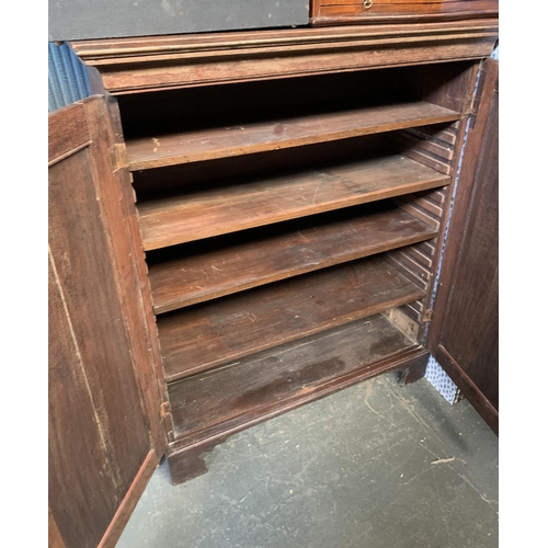 728 - A shallow George III oak cupboard, with four adjustable shelves, moulded pediment, on bracket feet, ... 