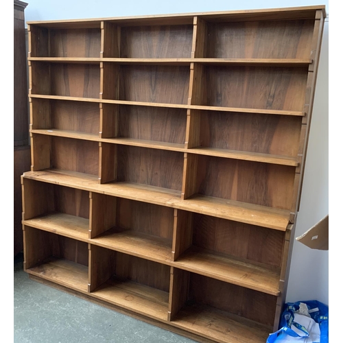 830 - An Eastern hardwood bookcase, 196x34x198