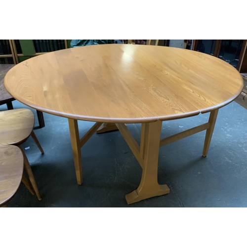 848 - An Ercol drop leaf gateleg table, 126cmL, 22cmW when collapsed, 140cmW when extended, 71.5cmH