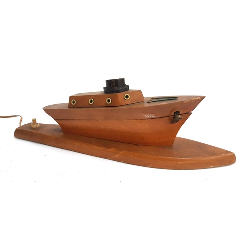 852 - A table lamp in the form of a boat