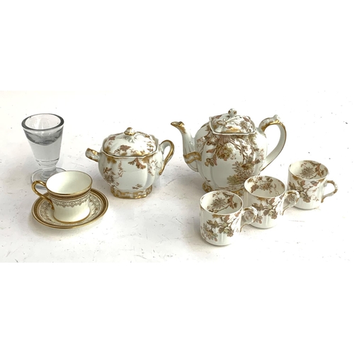 95 - A Haviland & Co Limoges part coffee service comprising coffee pot, sugar bowl and 3 coffee cups, tog... 