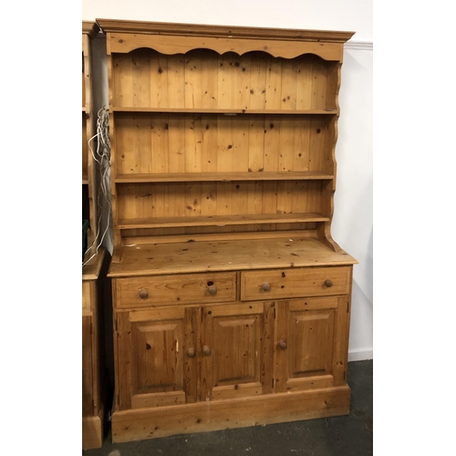 837 - A pine kitchen dresser, 122x43x200cmH