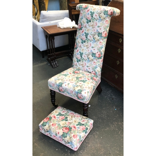 825 - A floral upholstered Prie Dieu chair with casters and a matching footstool