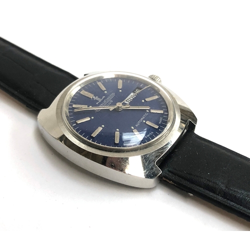 37 - A Jaeger leCoultre Club stainless steel day date automatic gent's wrist watch, midnight blue dial wi... 