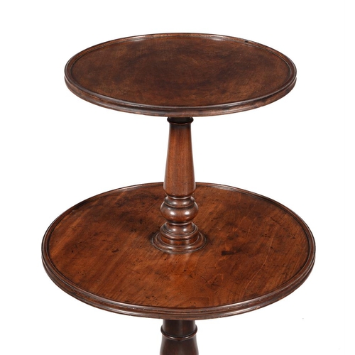 522 - A George IV mahogany two tier dumb waiter, c.1830, 51cm diameter, 85cm high