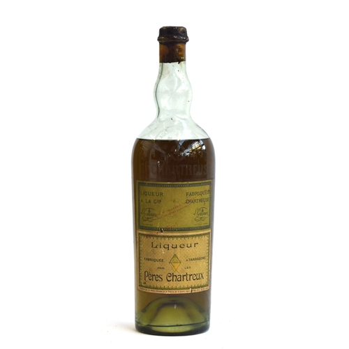 222A - Chartreuse Green liqueur produced in Tarragona, Spain, age estimated between 1910 and 1920 (100cl), ... 