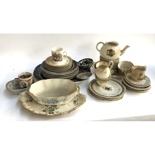 120 - A mixed lot of ceramics to include teawares, Midwinter, Johnson Bros., etc