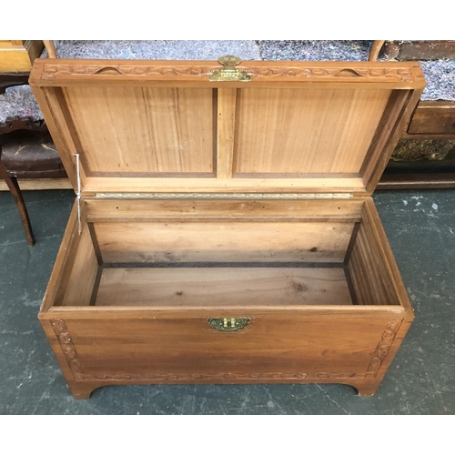 592 - A camphor wood chest, 101x50x55cm