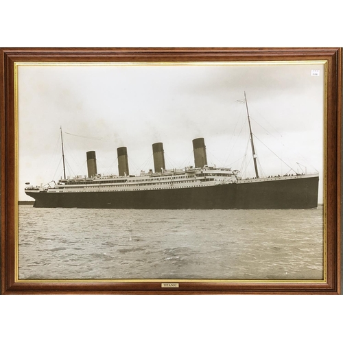 481 - A black and white photographic print of the Titanic, 61x88cm