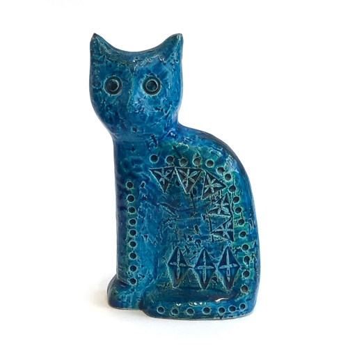 79 - A mid-century Italian Bitosi style ceramic cat (af), the base marked Flavia Montelupo, 15.5cmH