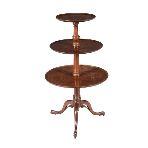 524 - A George III mahogany three tiered dumb waiter, 66cm diameter, 115cm high