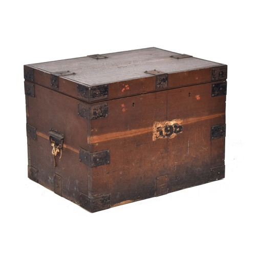 87 - A 19th century oak and iron bound silver chest, with removable green baize lined tray, 61cm wide, 46... 