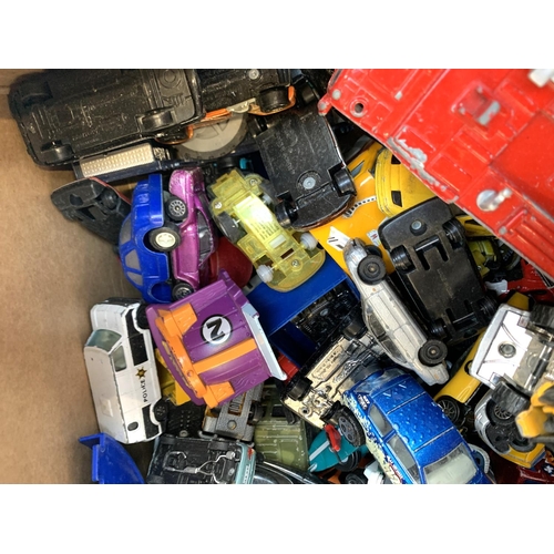 339 - A mixed lot of die cast and other model vehicles, to include Matchbox, Hotwheels, Realtoy, Corgi etc