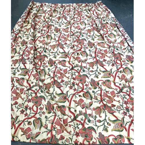 1053 - A pair of good country house curtains, lined and interlined, red and green stylised birds amongst fo... 