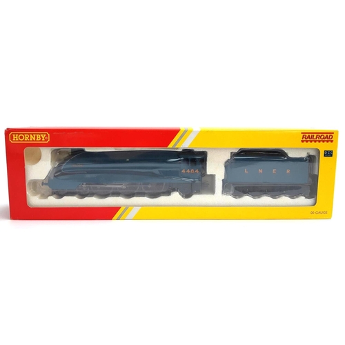 97 - A Hornby OO gauge LNER Class A4 locomotive and tender, 'Falcon', R2779, boxed