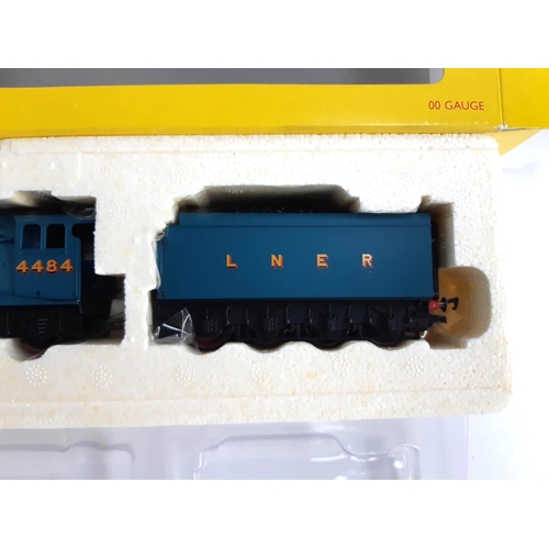 97 - A Hornby OO gauge LNER Class A4 locomotive and tender, 'Falcon', R2779, boxed