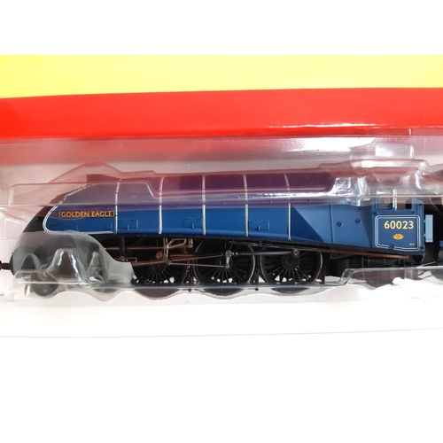 98 - A Hornby OO gauge BR Class A4 locomotive and tender, 'Golden Eagle', R3320, boxed