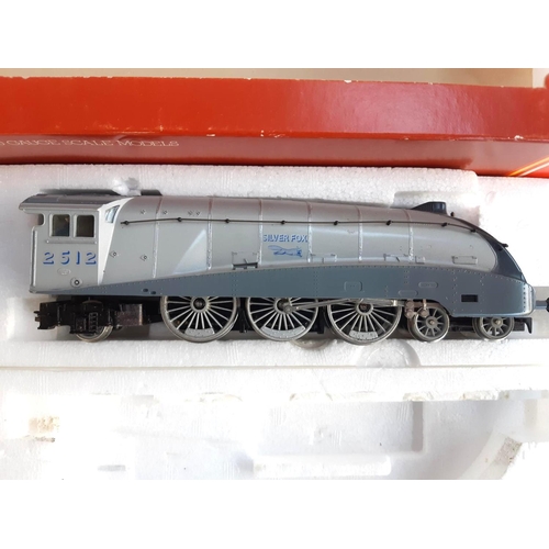 107 - A Hornby OO gauge LNER Class A4 locomotive and tender, 'Silver Fox', R099, boxed