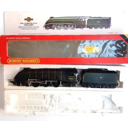 109 - A Hornby OO gauge BR Class A4 locomotive and tender, 'Mallard', R350, boxed