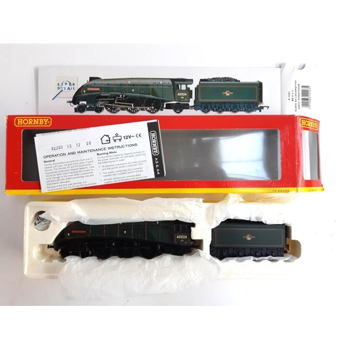 114 - A Hornby OO gauge BR 4-6-2 Class A4 locomotive and tender, 'Kingfisher', R2203, boxed