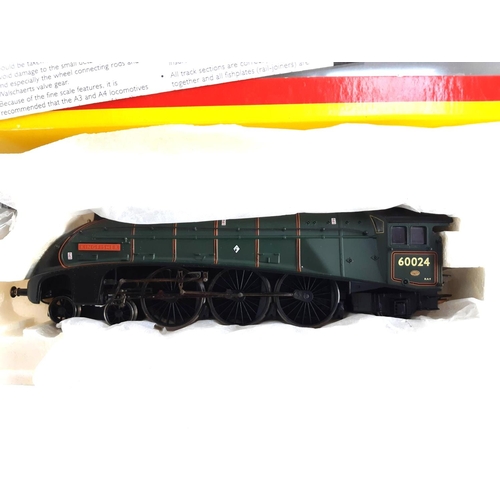 114 - A Hornby OO gauge BR 4-6-2 Class A4 locomotive and tender, 'Kingfisher', R2203, boxed