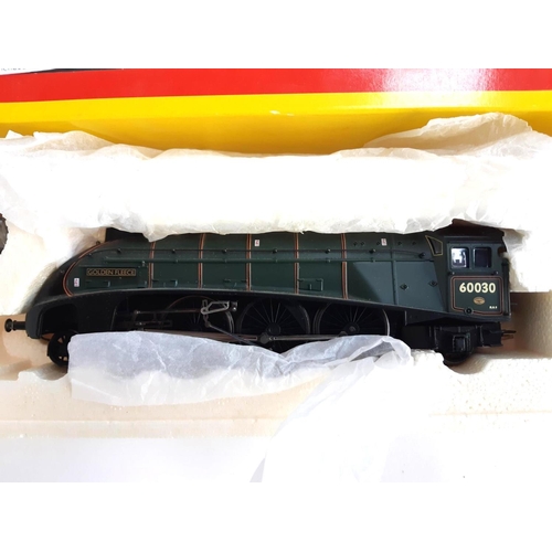 117 - A Hornby OO gauge BR 4-6-2 Class A4 locomotive and tender, 'Golden Fleece', R2101, boxed