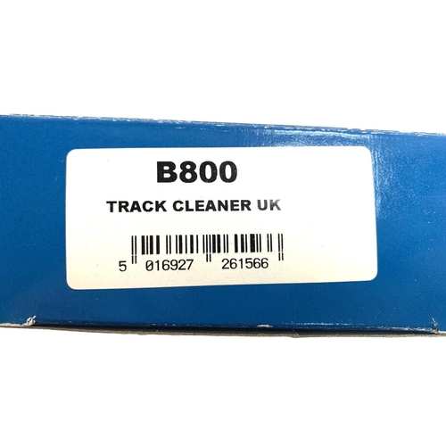 122 - A Dapol OO gauge Track Cleaner UK, B800, boxed