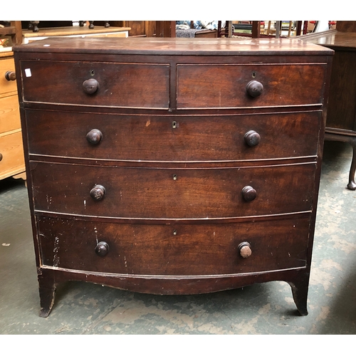 1005 - A Regency mahogany bowfront chest of two short over three drawers, on swept bracket feet, 104x49x104... 