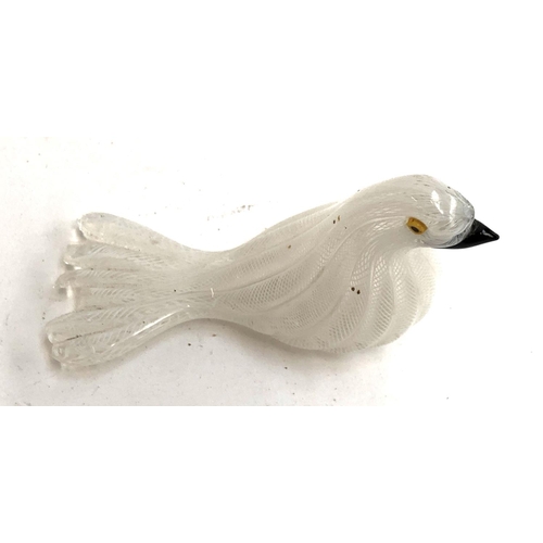 123 - A Venetian reticello glass dove (tail chipped), 7.7cm high