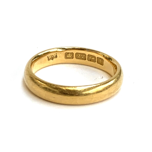 38 - A heavy 22ct gold wedding band, size R 1/2, approx. 7.9g