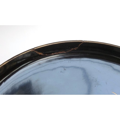 257 - An early 20th century Japanese lacquered circular lidded box with gilt decoration, 23cmD