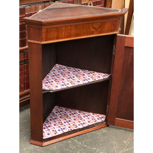 1035 - A 19th century mahogany corner cupboard, 54x67cmH