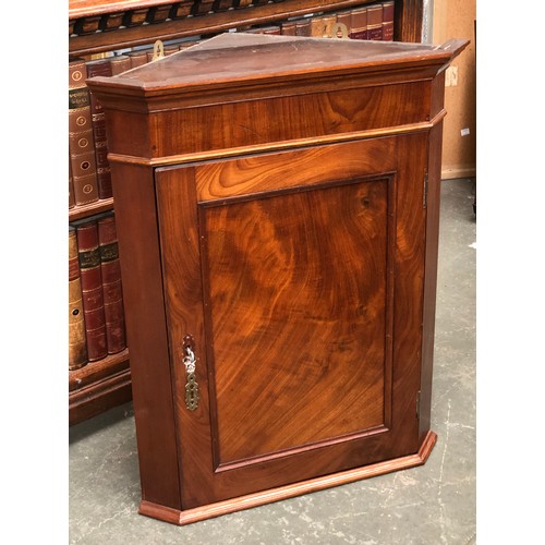 1035 - A 19th century mahogany corner cupboard, 54x67cmH