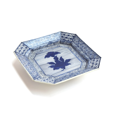 202 - A 19th century Japanese Arita dish of canted square form, character marks to base, 22.5cm wide